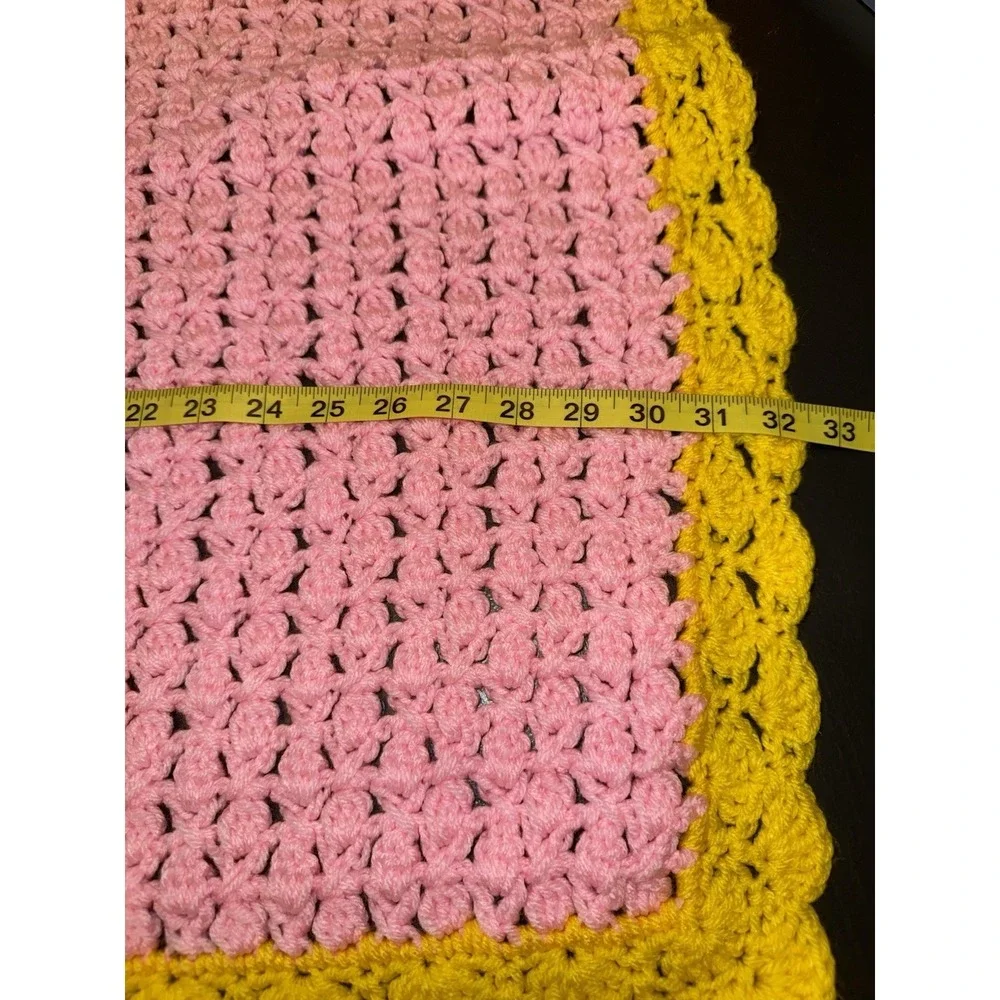 Handmade crochet baby blanket scalloped‎ edge colorful 35x32